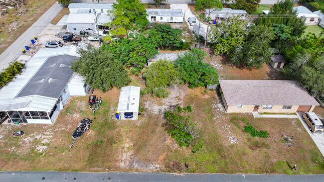 Building Photo - 12 Grape Ln