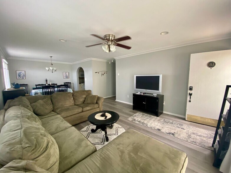 Building Photo - 260 Ocean Ave