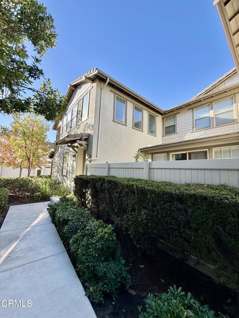 Building Photo - 3214 N Ventura Rd