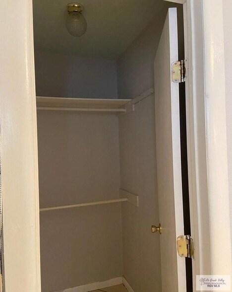 Building Photo - 1910 Wyoming Dr