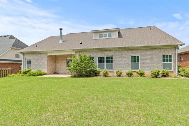 Building Photo - 288 Big Oak Ln