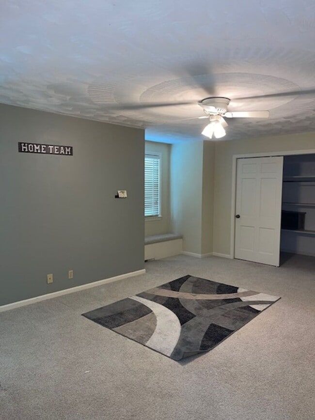 Building Photo - Beautiful 4 Bedroom Home