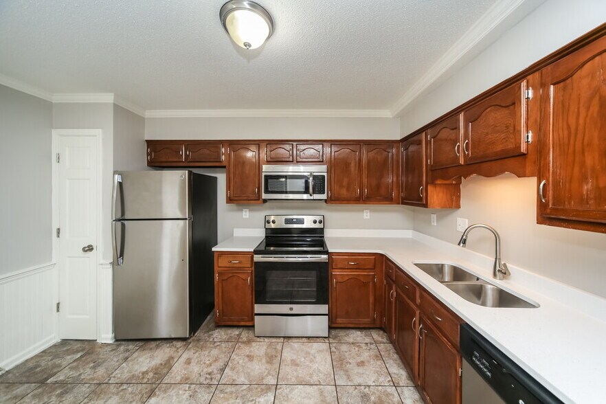 Building Photo - 4882 Water Fowl Ln