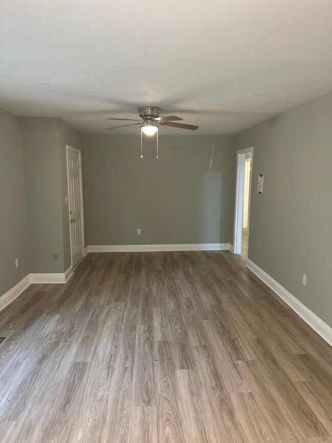 Building Photo - 205 Wildwood Terrace