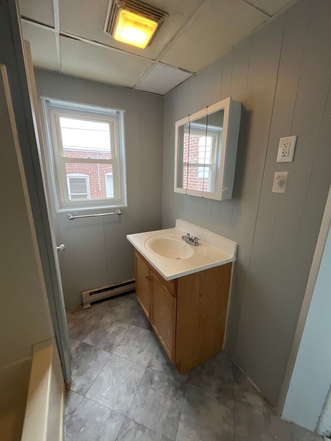 Building Photo - 1517 W Turner St