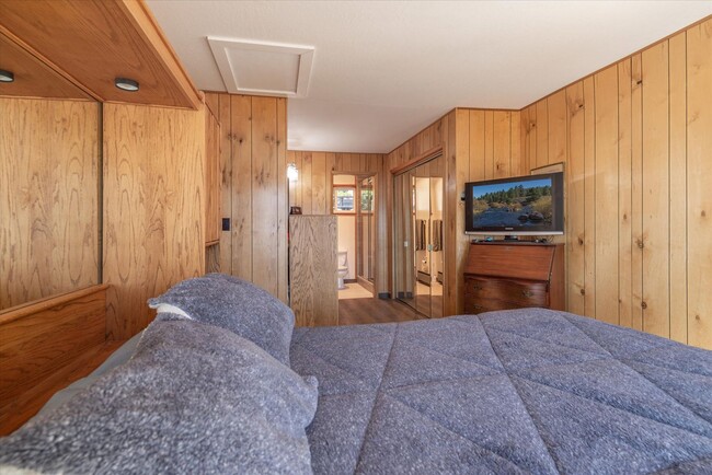 Building Photo - Fully Furnished 2 bed, 2 bath Ski Lease