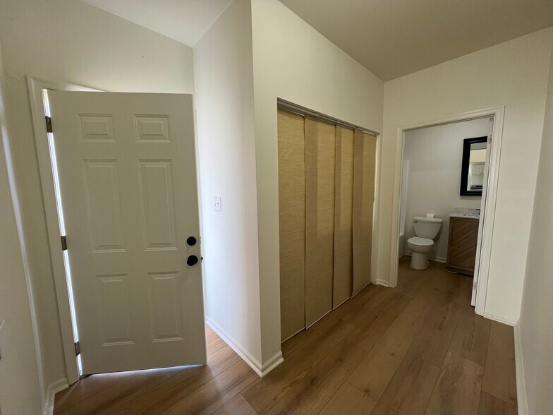 Building Photo - 1907 W Point Pike