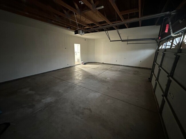 Building Photo - 2034 Mariah Dr