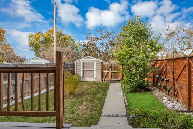 Building Photo - 1577 Chase St