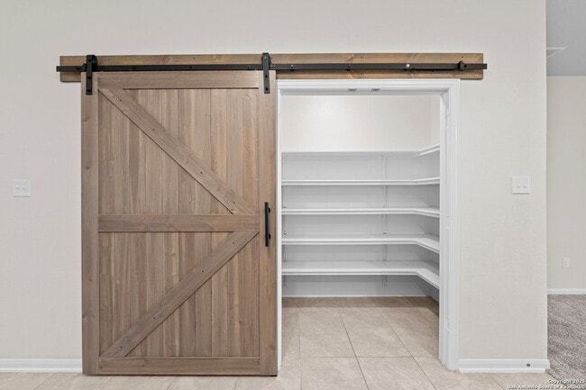 Building Photo - 9219 Cook Crk