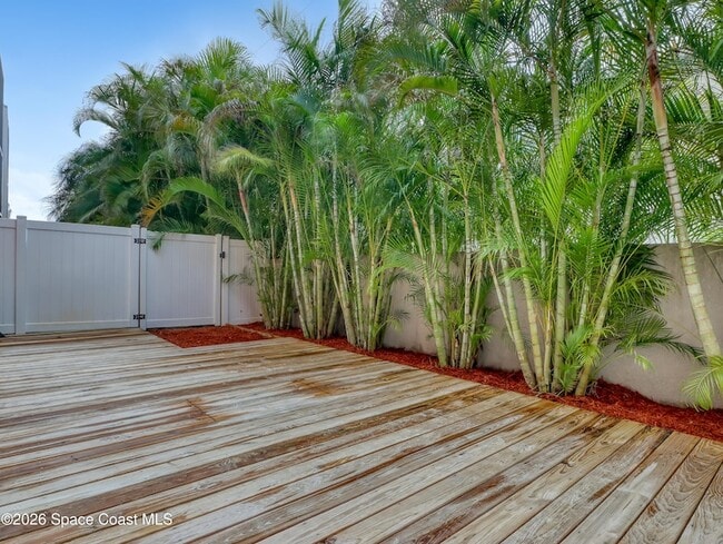 Building Photo - 118 Mediterranean Way