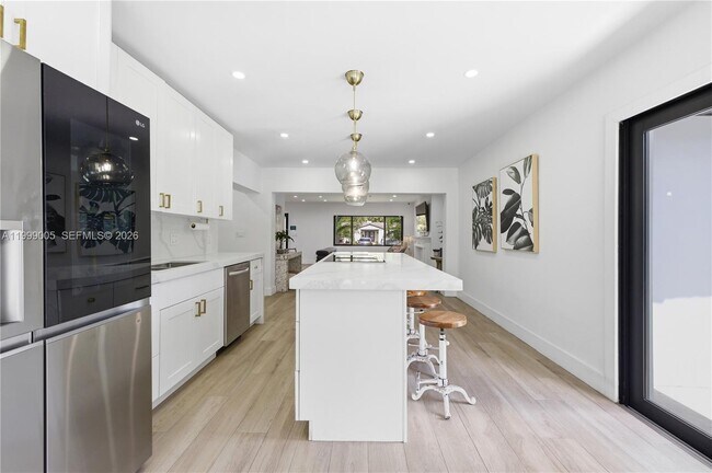 Building Photo - 86 NE 110th St