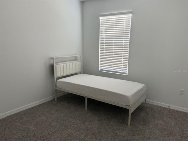 Building Photo - 3440 Ivy Holw Dr