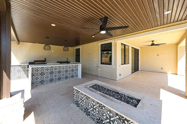 Building Photo - 25689 N 140th Ln