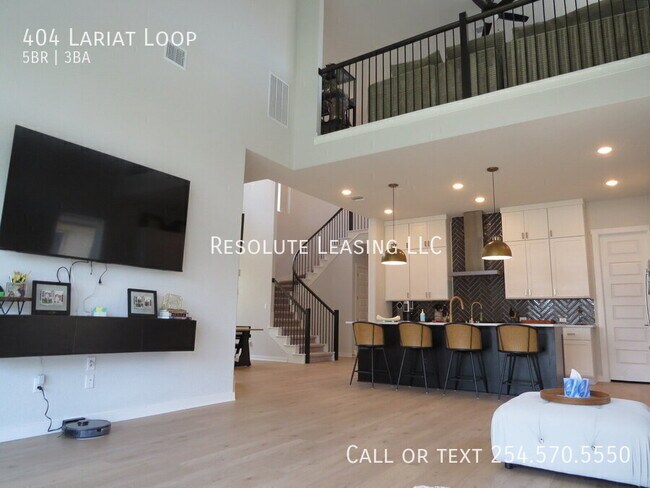 Building Photo - 404 Lariat Lp