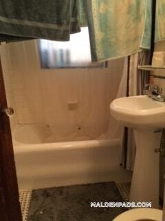 Building Photo - 349 Pleasant St