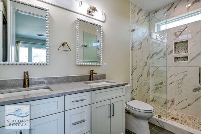 Building Photo - OFF-SEASON MONTHLY RENTAL - IT'S A BIG DILL!!