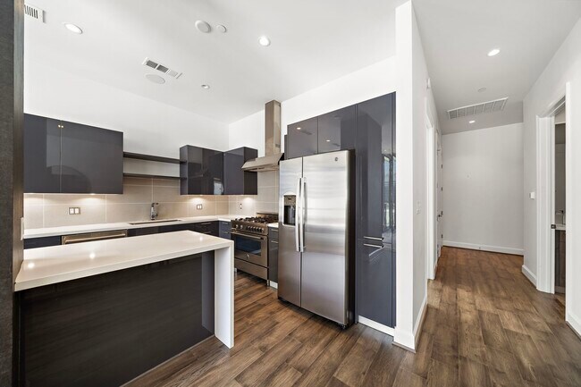 Building Photo - 1211 Caroline St