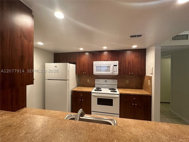 Building Photo - 8418 Coral Lake Way