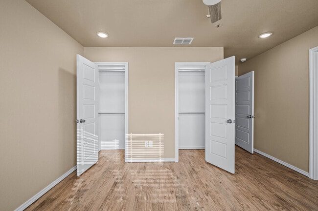 Building Photo - 309 Ave H