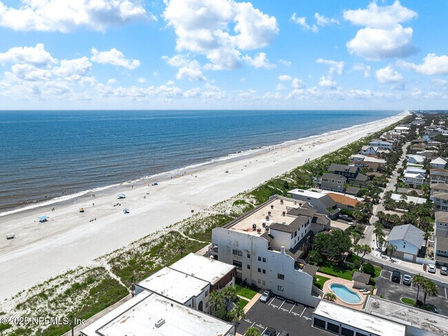Building Photo - 2343 Costa Verde Blvd