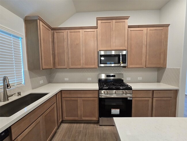 Building Photo - 2215 Villa Bella Ln