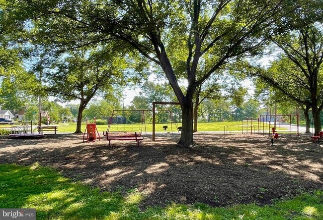 Building Photo - 1615 Grange Rd