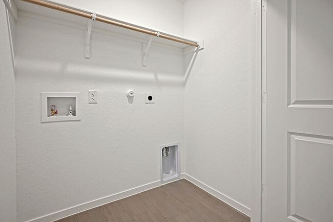 Building Photo - 3817 Low Tide