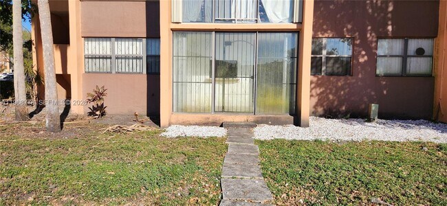 Building Photo - 9440 W Flagler St