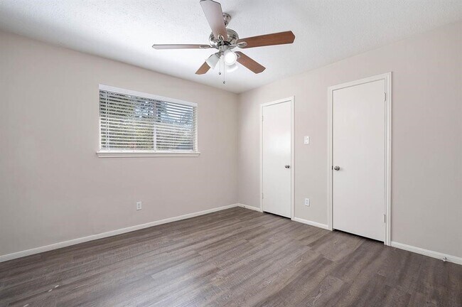 Building Photo - 9311 New Forest Rd