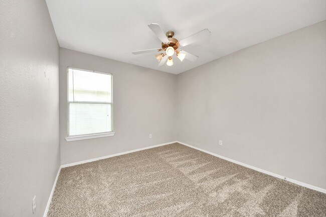 Building Photo - 24311 Hard Wood Dr