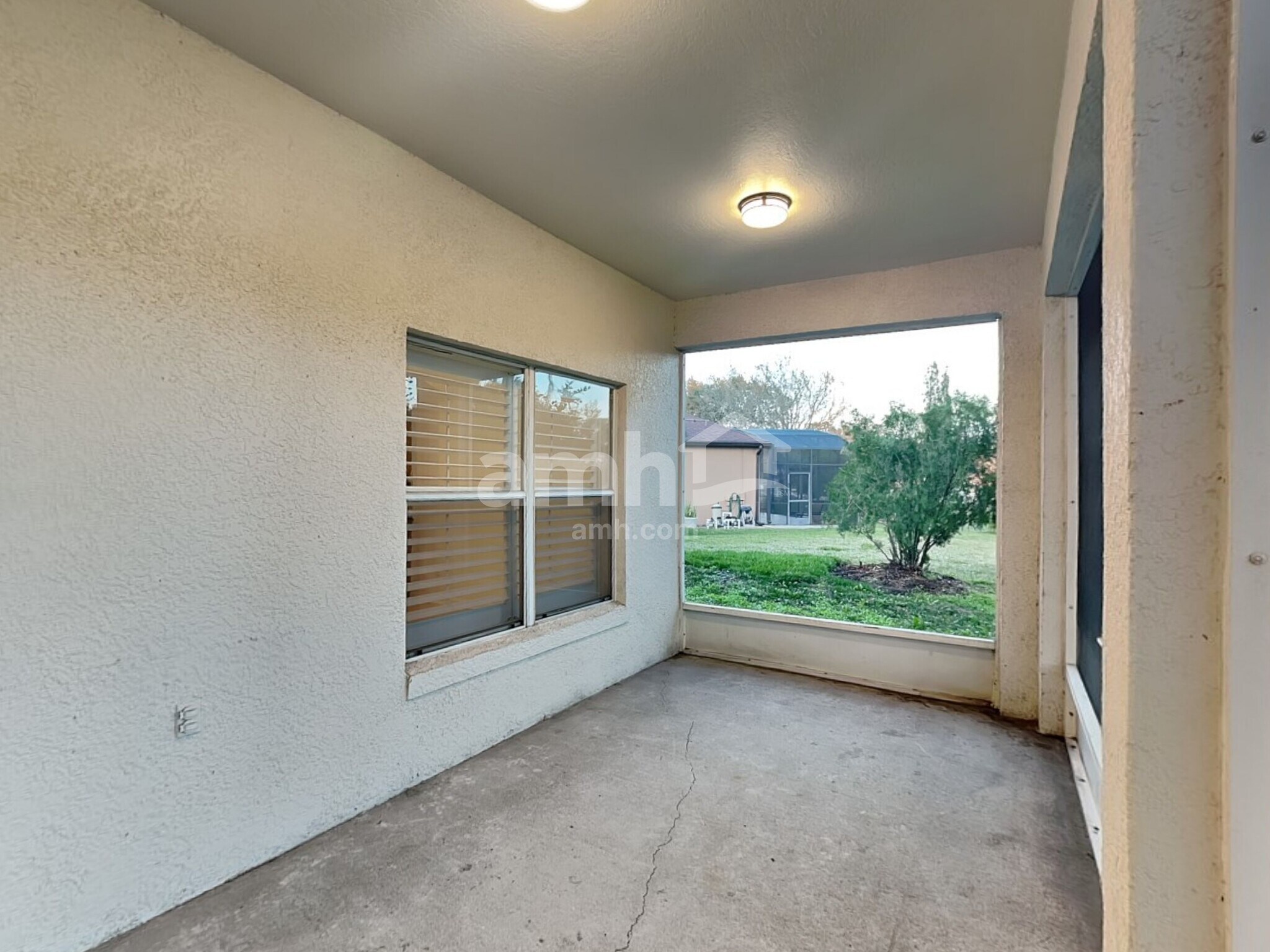 Building Photo - 879 Moonluster Dr