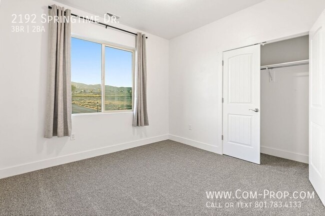 Building Photo - 2192 Springtime Dr