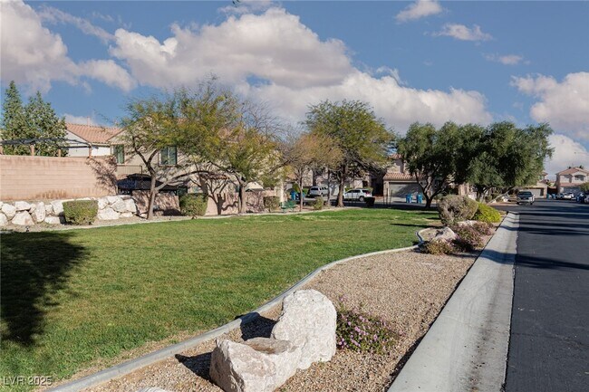 Building Photo - 7649 Lookout Hill St