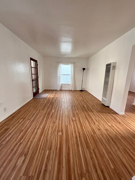 living room - 936 Palms Blvd