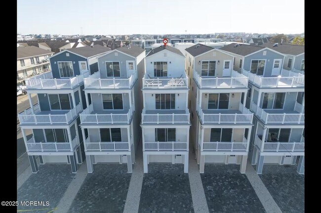 Building Photo - 205 Carteret Ave