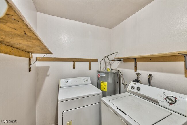 Building Photo - 1961 Cosmic Dr