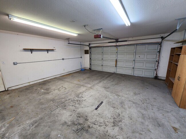 Building Photo - 1720 Navarre Ln