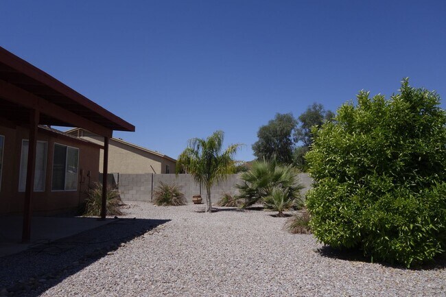 Building Photo - 7744 W Rising Moon Way