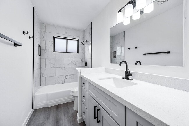 Building Photo - 7607 Grape St