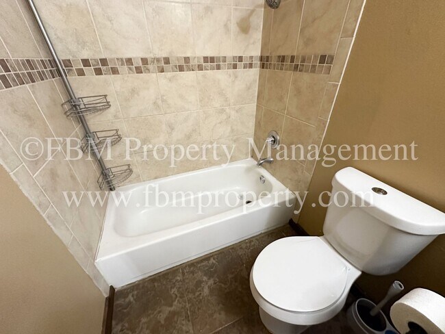 Building Photo - 605 Normandy - Charming 4 Bedroom, 2 Bathr...