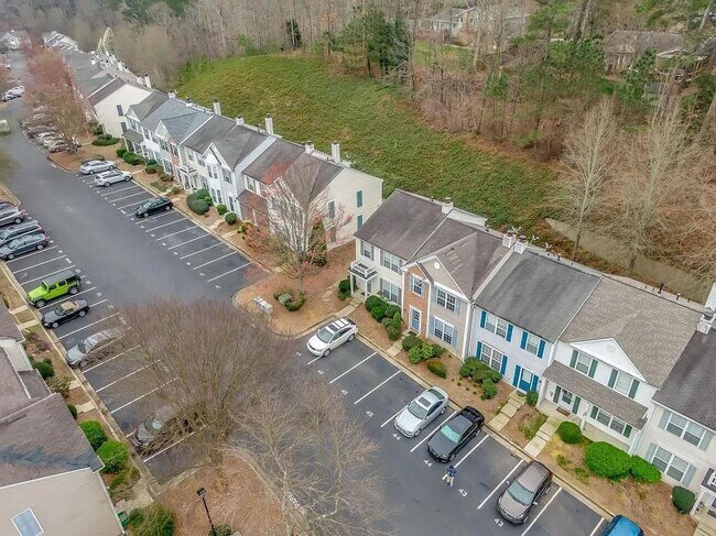 Building Photo - 9155 Nesbit Ferry Rd