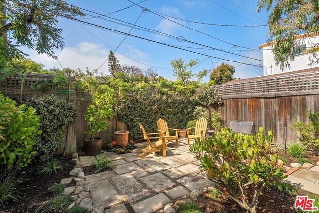 Building Photo - 630 23rd St