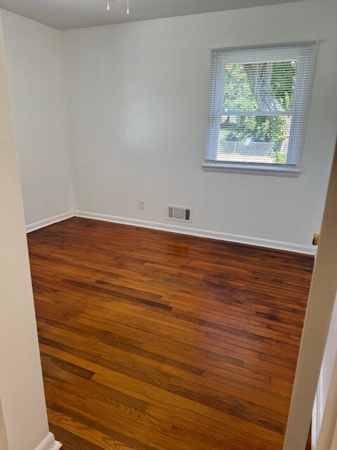 Building Photo - 100 N Fairlawn Ave
