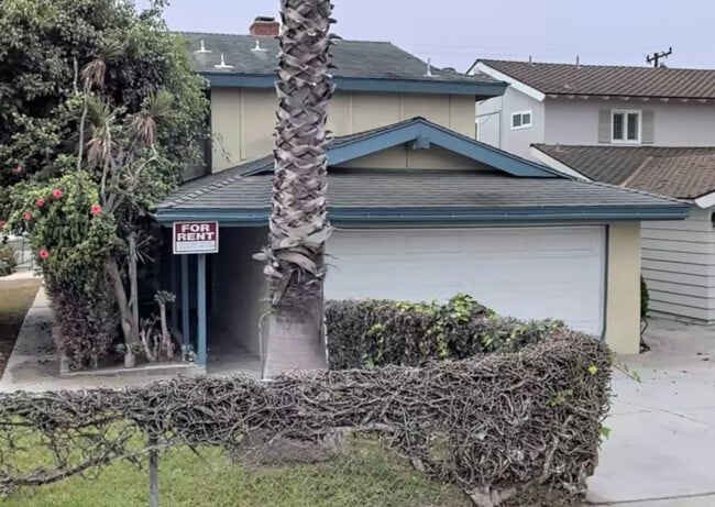 Building Photo - 1242 Agate St