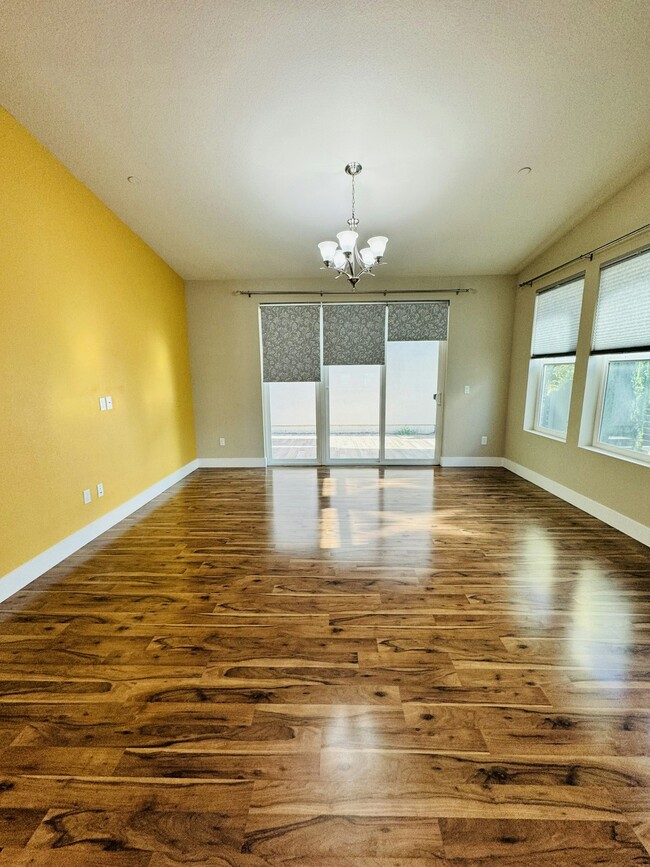 Building Photo - 4285 Trolan Ln