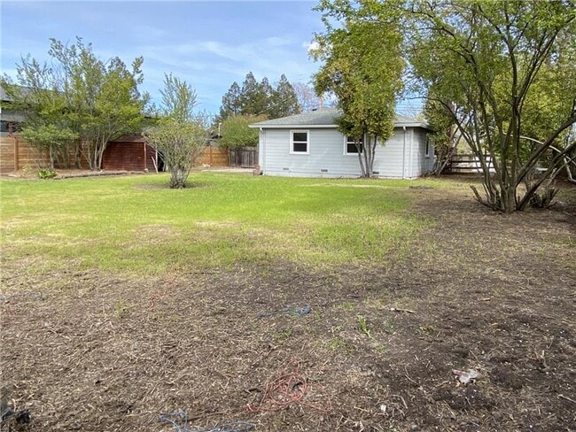 Building Photo - 2581 Buena Vista Ave
