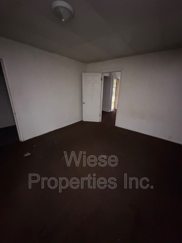 Building Photo - 1720 Clay St