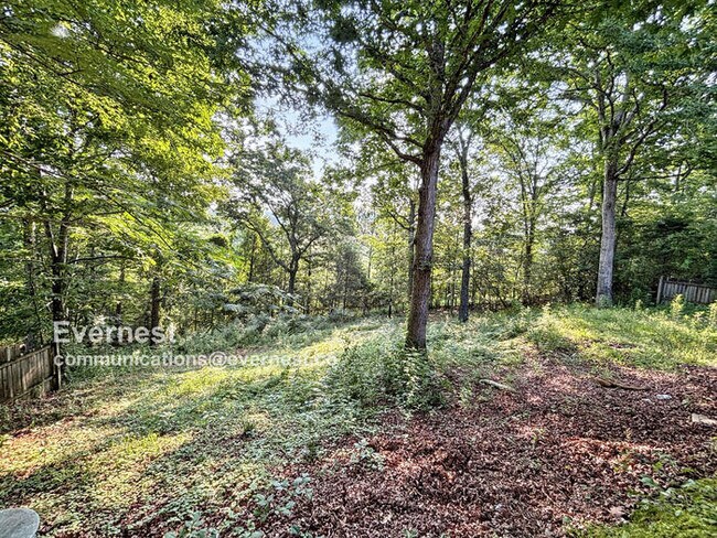 Building Photo - 6821 Knollcrest Dr