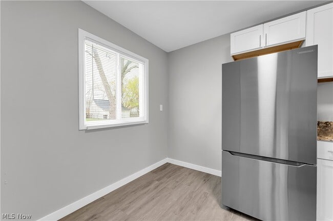 Building Photo - 12804 Kirton Ave